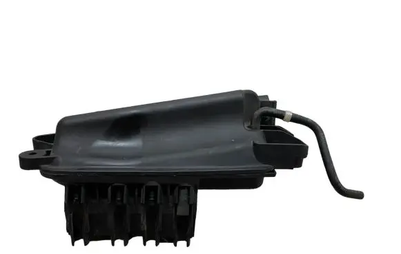 Vacuum air tank