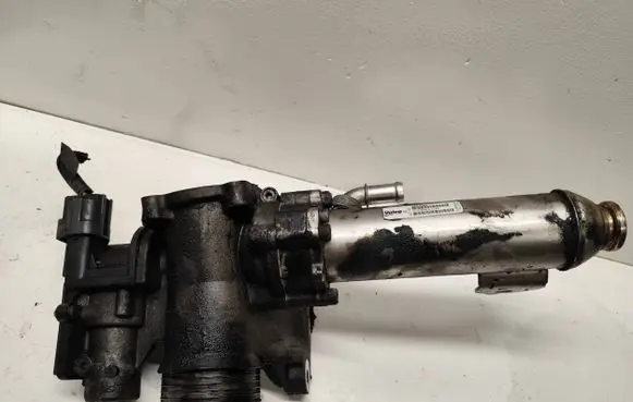 Volvo XC90 EGR valve 880182B