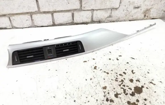 BMW 4 F36 Gran coupe Dash center air vent grill 9218552 508835