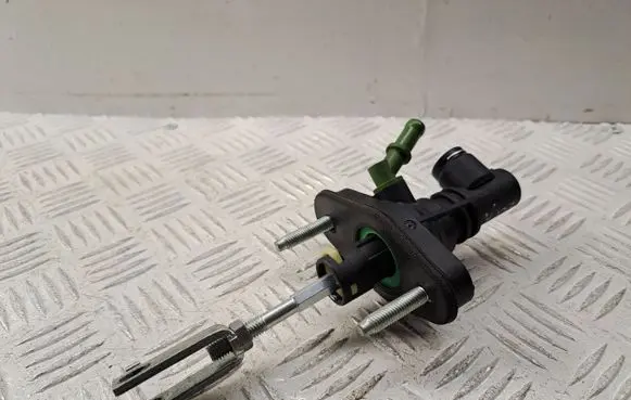Toyota Verso Clutch master cylinder 3142002051 3142002052