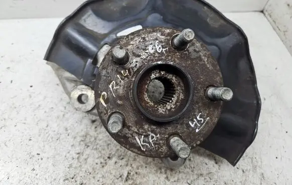 Toyota Prius (XW20) Front wheel hub