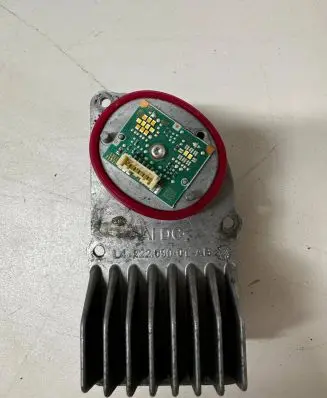 Mercedes-Benz E W213 LED ballast control module 22209001