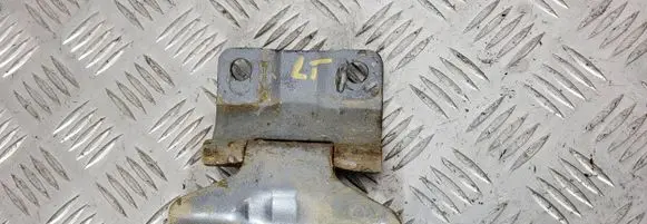 Mitsubishi L200 Tailgate hinge 
