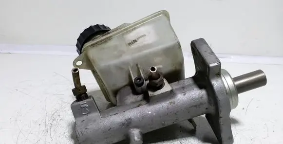 Volvo XC70 Master brake cylinder 8646006