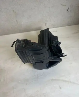 Peugeot 3008 II Intake resonator 9814006180 9689014180