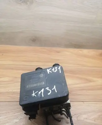 Volkswagen Golf Plus ABS Pump 1K0907379AC 00005305H0 10096003593