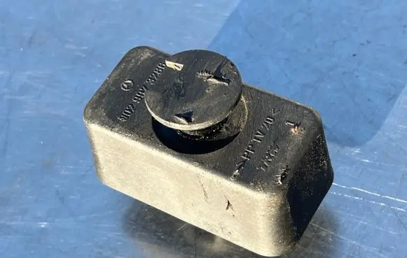 Mercedes-Benz S W220 Jacking socket point 0029973286