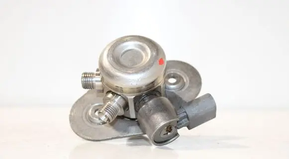 BMW 3 F30 F35 F31 Fuel injection high pressure pump 7584461 0261520148