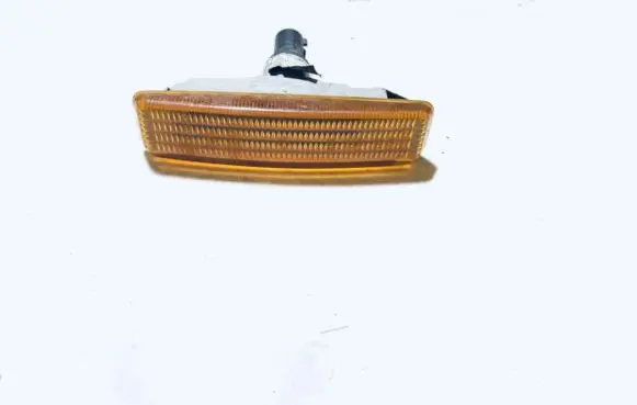BMW 5 E39 Front fender indicator light 8360589 8360205