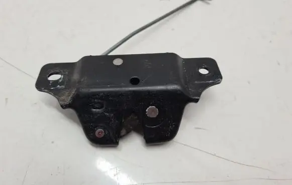 Peugeot 206+ Tailgate/trunk/boot lock/catch/latch