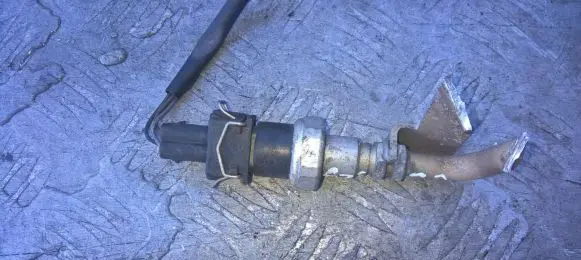 Volkswagen PASSAT B5.5 Air conditioning (A/C) pressure sensor 8d0959482b tdp-302qadg-2
