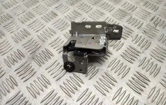 Loading door lock