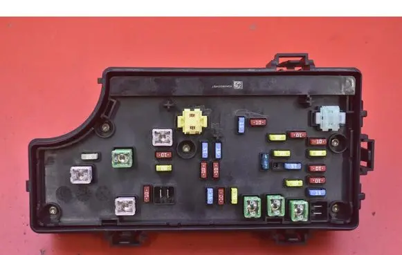 Dodge Caliber Fuse box set P68028007AB