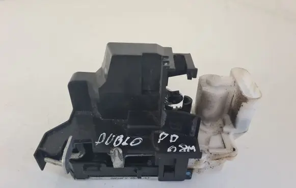 Fiat Doblo Front door lock 