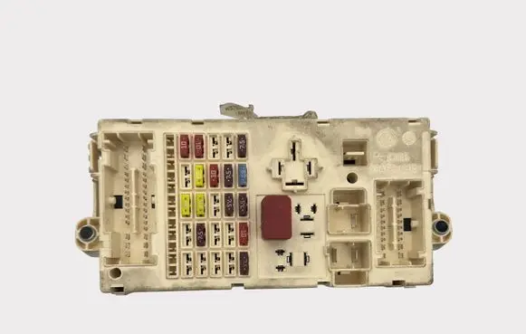 Alfa Romeo 159 Fuse module 60686059