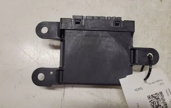 Opel Insignia A Parking PDC control unit/module 13308135