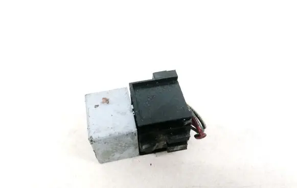 Volkswagen Transporter - Caravelle T4 Other relay 141951253B 20240072