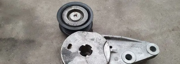 Ford C-MAX II Alternator belt tensioner BM5Q6A228AA
