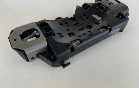 Audi Q5 SQ5 Front door exterior handle/bracket 80B837811 80A837811