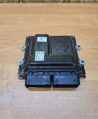 Volvo V40 Engine control unit/module 31452623 MB2797009612