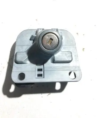 Volvo S60 Tailgate/trunk/boot lock/catch/latch 31253043