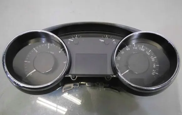 Peugeot 3008 I Speedometer (instrument cluster)