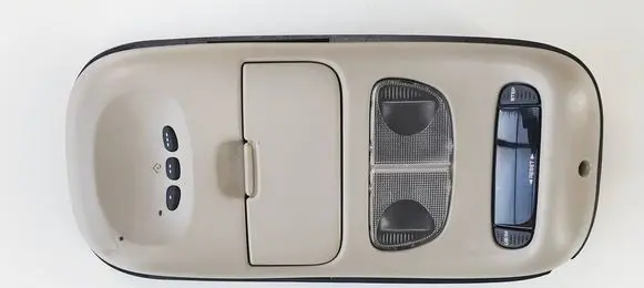 Dodge Durango I Front seat light 