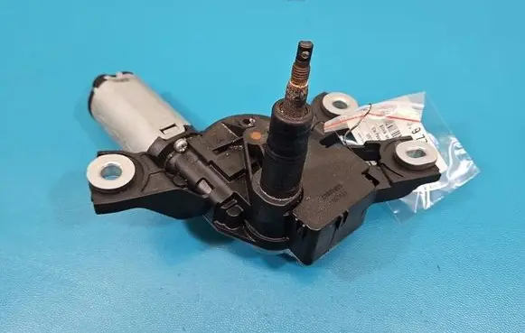 Volkswagen PASSAT B7 Rear window wiper motor 3C9955711A IMPRK1579775