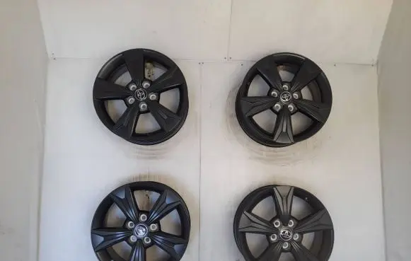 Toyota Auris E180 R17 alloy rim PW457-10001