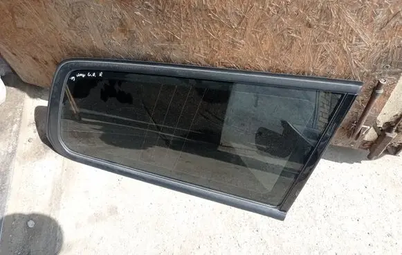 Volvo V70 Rear side window 30674856 30674858