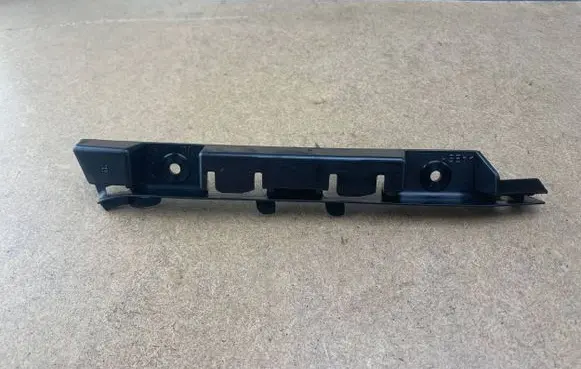 BMW 7 E65 E66 Front bumper mounting bracket 7135576 51117135576