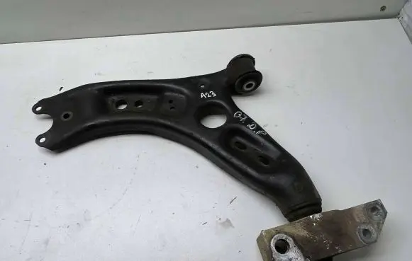 Volkswagen PASSAT B7 Front lower control arm/wishbone