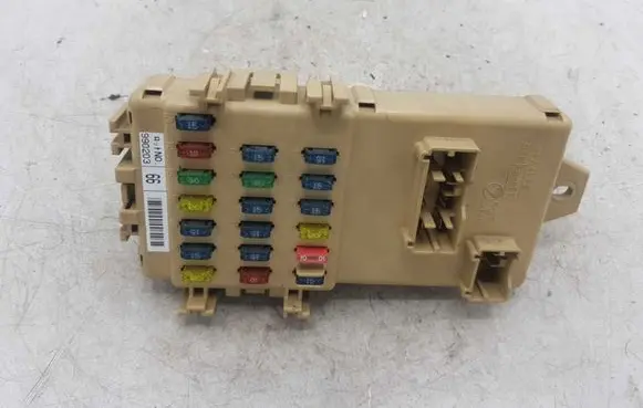 Subaru Legacy Fuse module 99020366
