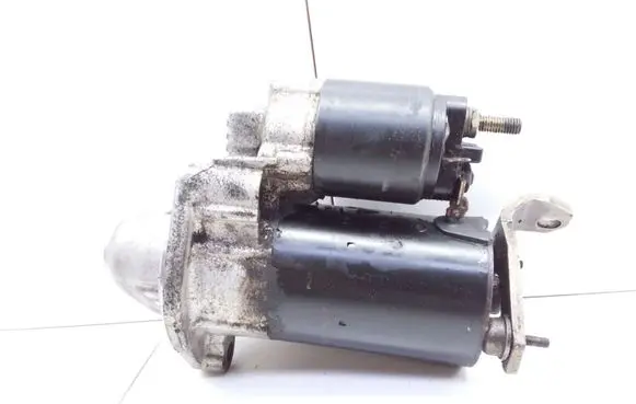 Volkswagen PASSAT B5 Starter motor 058911023B