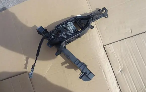 Ford Focus Front door exterior handle/bracket JX7B-A224A36-HC