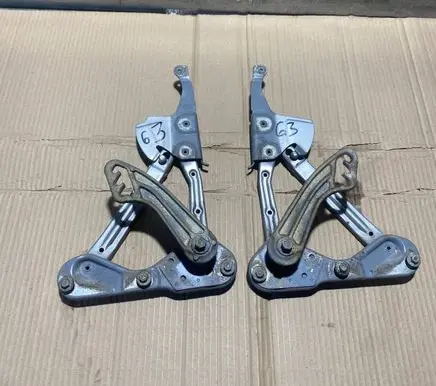 Mercedes-Benz E W124 Engine bonnet/hood hinges 1248800428 1248800328