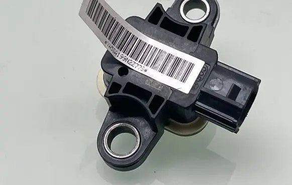 Nissan Navara D23 Airbag deployment crash/impact sensor 988365SA0B 190923758