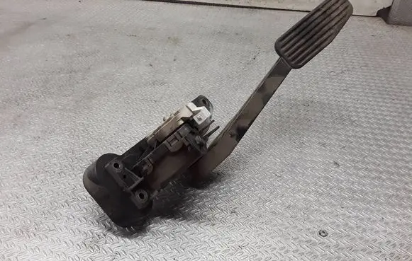 Volvo XC90 Accelerator throttle pedal 6PV00853704 8634697