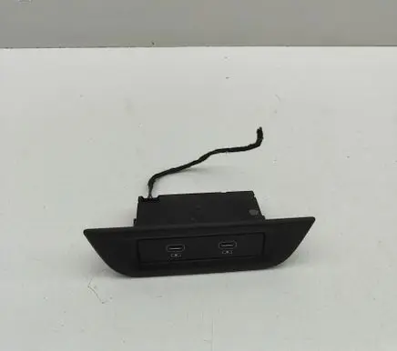 Porsche Taycan 9J1 USB socket connector 4N1035954