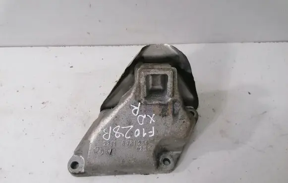BMW 5 F10 F11 Engine mounting bracket 6781234