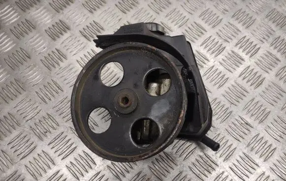 Peugeot 406 Power steering pump 9632252880