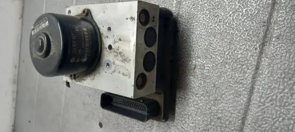 Volkswagen Golf IV ABS Pump