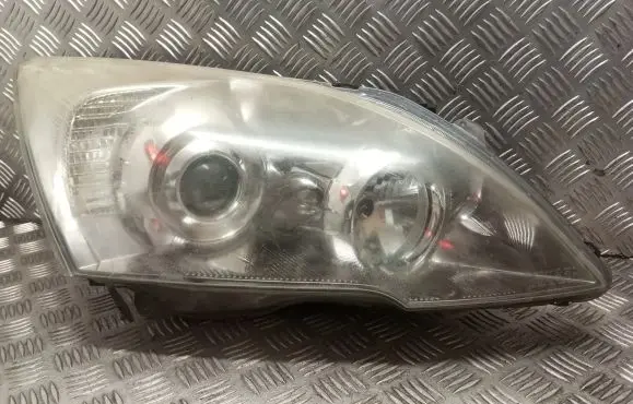 Honda CR-V Headlight/headlamp