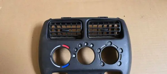 Suzuki Ignis Dash center air vent grill 7382180G00