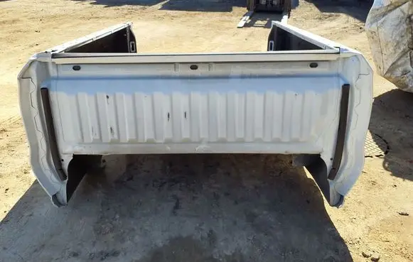 Chevrolet Silverado Pickup box 84540763