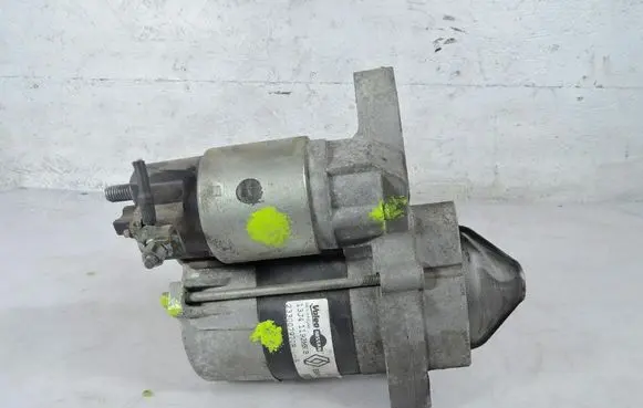 Renault Captur Starter motor 233007970R