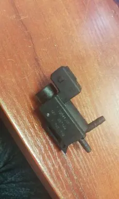 BMW 5 E60 E61 Vacuum valve 1742712