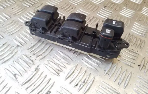 Toyota Avensis Verso Electric window control switch 8404044030