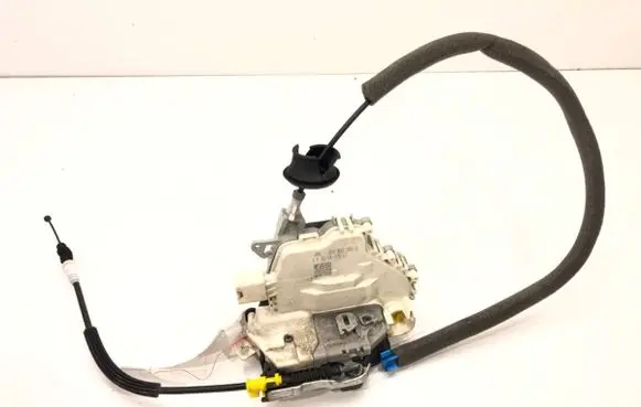 Audi A1 Front door lock 8J1837015C