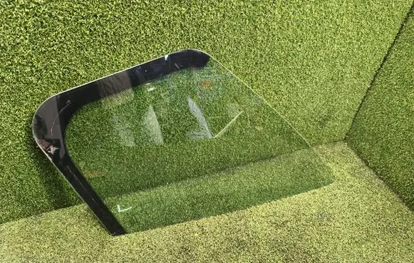 Opel Vivaro Front door vent window glass four-door 43R01351